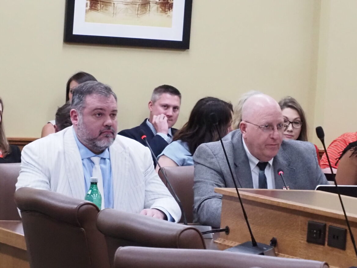 Rep. Matt Duffield, R-Russellville, and Sen. John Payton, R-Wilburn, present a proposed constitutional amendment to affirm Arkansans’ right to keep and bear arms to the House Committee on State Agencies and Governmental Affairs on Monday, April 14, 2025. (Tess Vrbin/Arkansas Advocate)